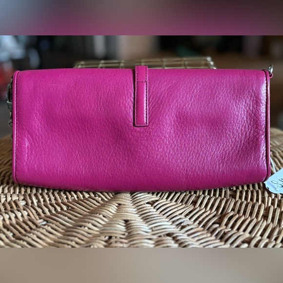 ANN TAYLOR LEATHER CLUTCH w/t CHAIN STRAP - Picture 4 of 6